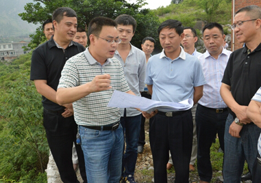 5月20日,21日,集团公司总经理熊国斌带领各参建单位代表,视察了江习古